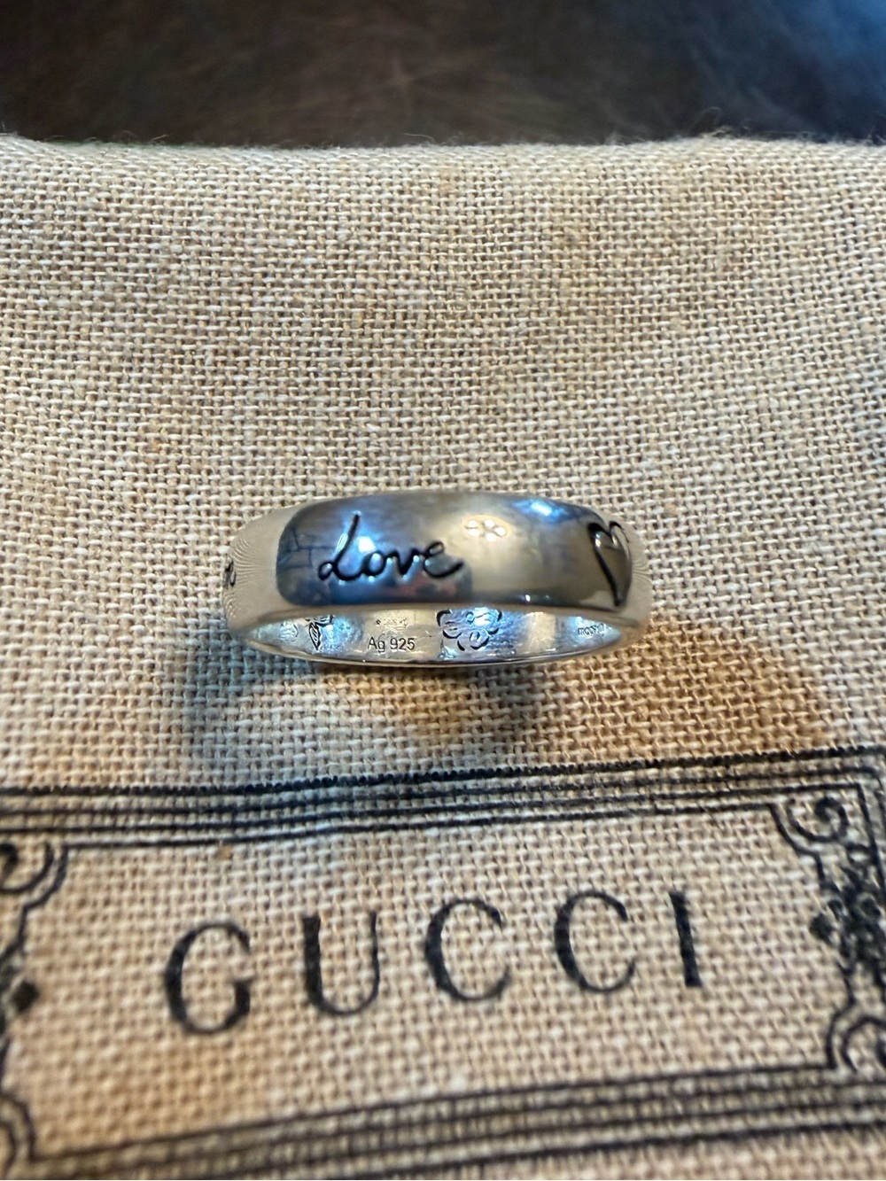 New Authentic Gucci GG Logo Blind For Love Silver Ring - Picture 13 of 16